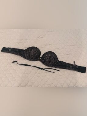 Victoria’s Secret Black lace strapless push-up bra with floral design